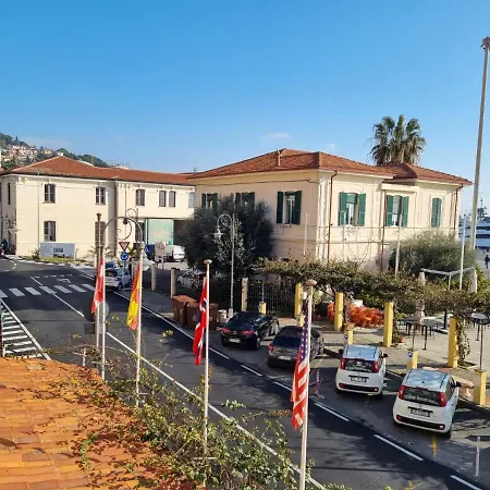 Il Fiore Del Porto Apartman *
